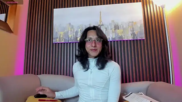 Elisasue online show from April 22, 2026, 2:58 am