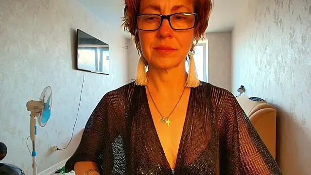 Snapshot of LioraWeiss chatting on May 29, 2026, 7:17 am LioraWeiss online show from May 29, 2026, 7:17 am