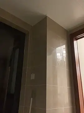 Mia-lp online show from March 6, 2026, 12:01 pm