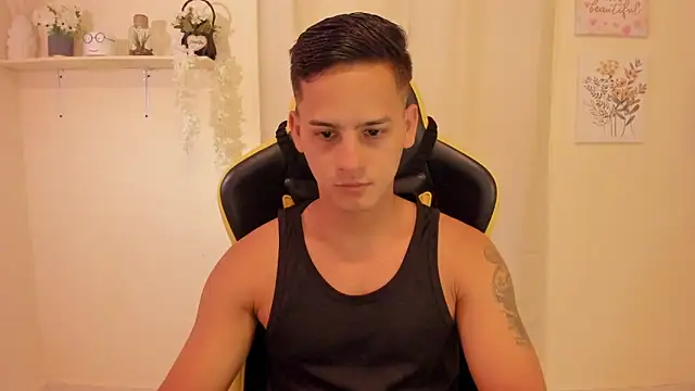 sexy andres01 online show from March 1, 2026, 1:35 pm