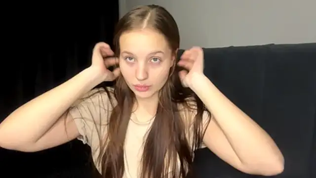 Snapshot of LowriseZiziphus chatting on March 6, 2026, 3:52 pm LowriseZiziphus online show from March 6, 2026, 3:52 pm