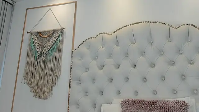 Sara funy online show from April 21, 2026, 11:16 am