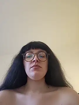 Mommynatrix online show from May 3, 2026, 5:41 pm