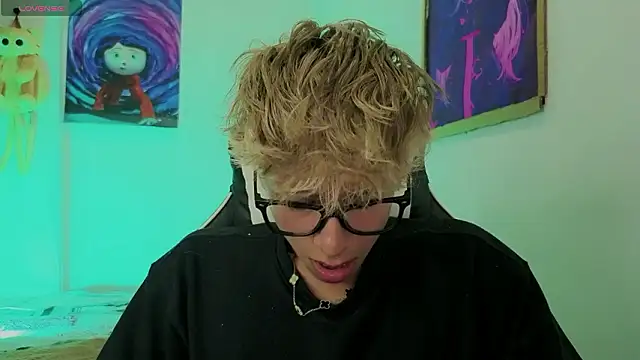 Ryan sweet online show from March 16, 2026, 5:44 am