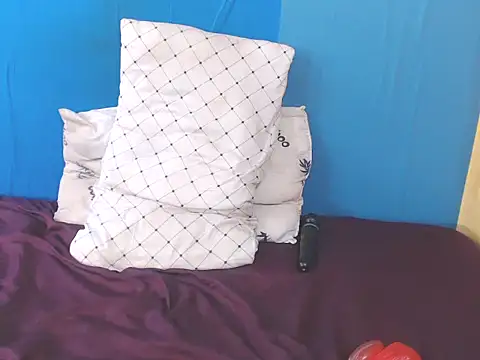 HotChocolateTea online show from April 20, 2026, 10:55 pm