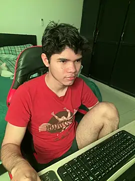 Camii pink online show from March 3, 2026, 4:57 pm