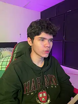 Camii pink online show from March 7, 2026, 4:26 pm