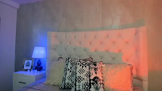 Ivi jones  online show from March 31, 2026, 7:14 pm