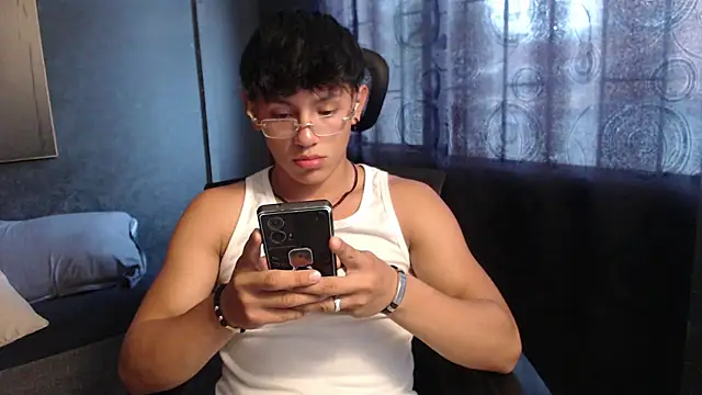 clark ken01 online show from April 9, 2026, 8:58 pm