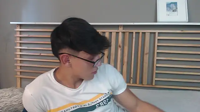 Snapshot of clark_ken01 chatting on June 11, 2026, 9:35 pm clark ken01 online show from June 11, 2026, 9:35 pm