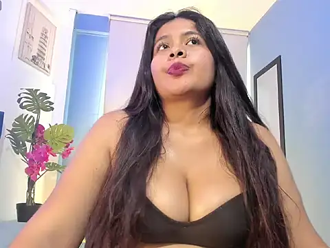 chloecorall online show from March 3, 2026, 3:40 pm