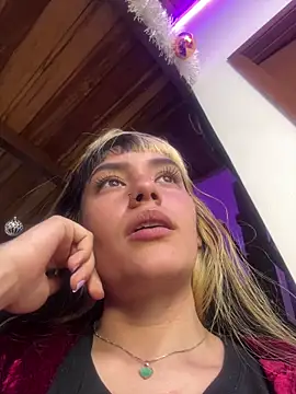 Sara 92 online show from April 28, 2026, 6:02 pm