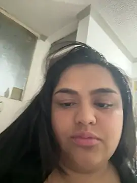 NathashaDreams online show from March 4, 2026, 2:28 am