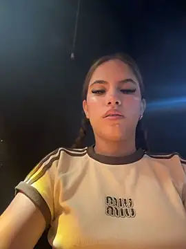 MiluRossee online show from April 26, 2026, 7:17 am