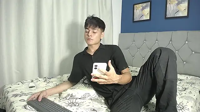 Snapshot of Logan_Jhonson19 chatting on June 14, 2026, 3:08 am Logan Jhonson19 online show from June 14, 2026, 3:08 am