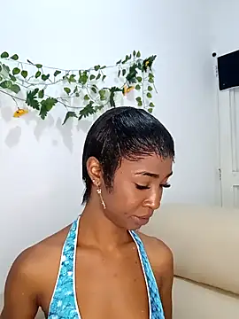 Snapshot of TinnaPeyton chatting on April 28, 2026, 9:14 am TinnaPeyton online show from April 28, 2026, 9:14 am