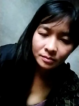 rinrin7700 online show from April 19, 2026, 8:24 am