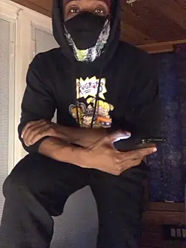 EricSwainn901 online show from April 27, 2026, 12:47 pm