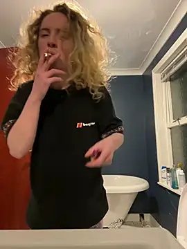 curlyirishgirl online show from March 10, 2026, 10:26 pm