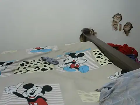 thembi1998 online show from March 6, 2026, 5:20 pm