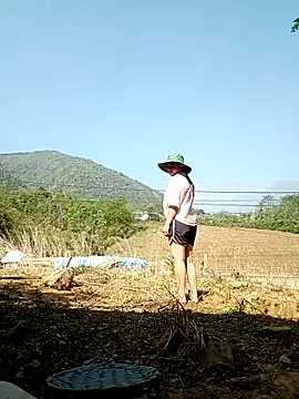 lyly sexx online show from April 12, 2026, 1:54 am