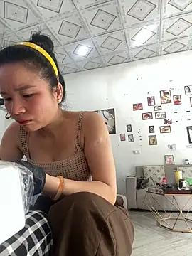 Ivy Trix2 online show from March 27, 2026, 3:56 am