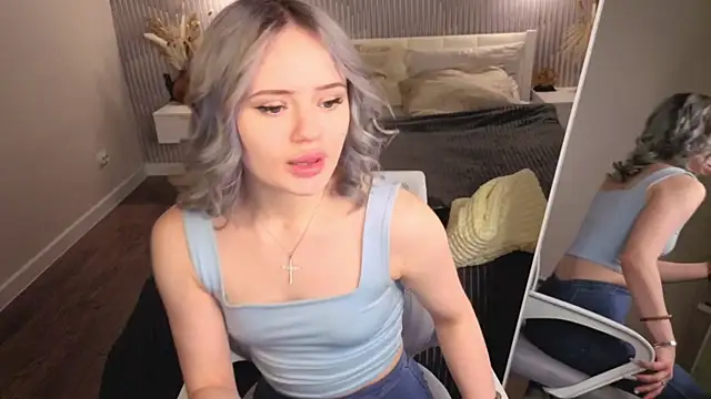 Snapshot of Tessa_Ashe chatting on May 20, 2026, 5:19 pm Tessa Ashe online show from May 20, 2026, 5:19 pm