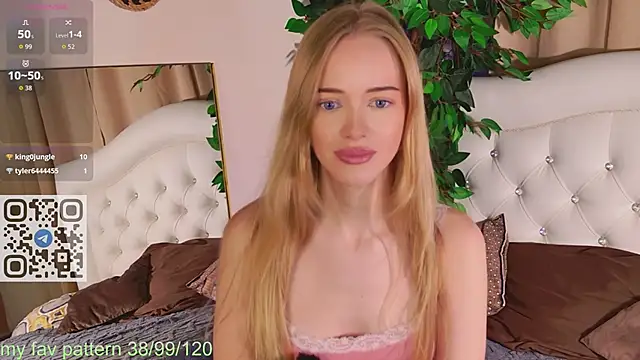 Snapshot of Dear_Tessa chatting on May 21, 2026, 3:52 pm Dear Tessa online show from May 21, 2026, 3:52 pm