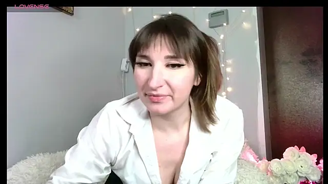 Birdie Kiss online show from April 20, 2026, 7:59 pm