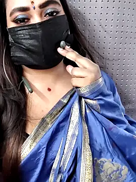 Snapshot of Cutie_Nila chatting on May 20, 2026, 5:35 am Cutie Nila online show from May 20, 2026, 5:35 am