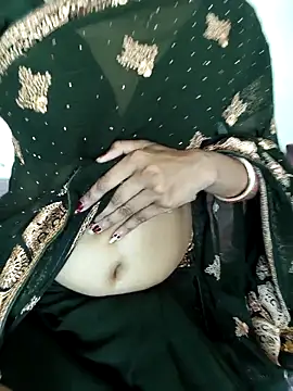 Sweet Cpl  online show from April 22, 2026, 9:01 am