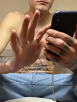 Snapshot of IamAlexei chatting on March 9, 2026, 9:02 am IamAlexei online show from March 9, 2026, 9:02 am