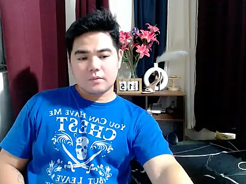 Bigdaddybear888 online show from May 15, 2026, 4:47 pm
