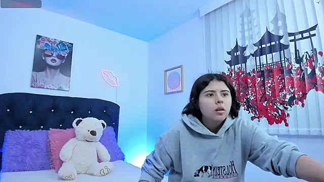 valeria and zoe online show from March 27, 2026, 3:01 pm