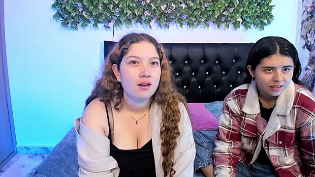 Snapshot of valeria_and_zoe chatting on May 12, 2026, 2:03 pm valeria and zoe online show from May 12, 2026, 2:03 pm