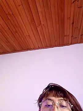 KarenT xxx online show from March 4, 2026, 11:27 am