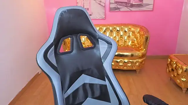 Kristen black T online show from February 27, 2026, 7:58 pm