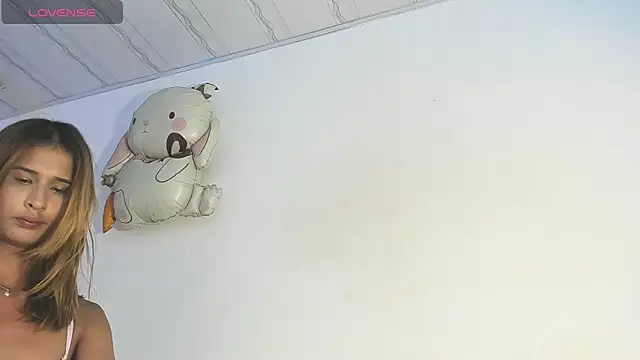 Angela Garciaa online show from April 1, 2026, 7:33 pm