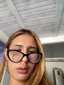 Angela Garciaa online show from July 16, 2026, 7:53 pm