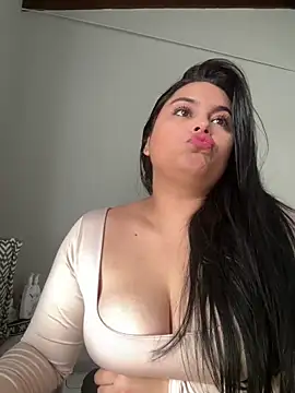 LOLABONNY19 online show from March 7, 2026, 7:33 pm