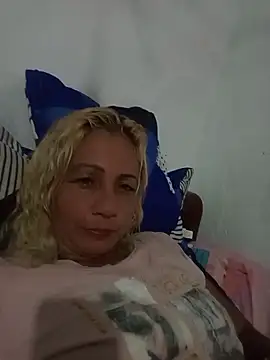 Lamonita05 online show from April 17, 2026, 4:10 pm