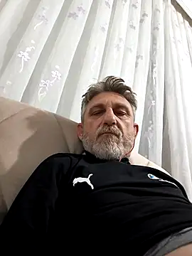 arelll34 online show from February 26, 2026, 11:37 pm