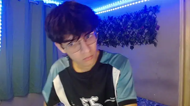 noah millerx online show from March 21, 2026, 3:33 am