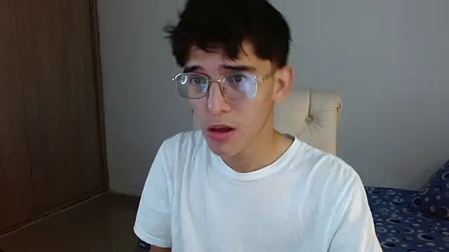 Snapshot of noah_millerx chatting on June 24, 2026, 7:35 pm noah millerx online show from June 24, 2026, 7:35 pm