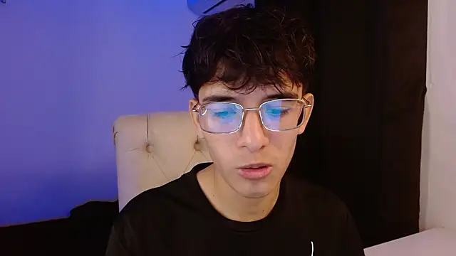 Snapshot of noah_millerx chatting on July 14, 2026, 7:19 pm noah millerx online show from July 14, 2026, 7:19 pm