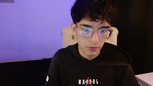Snapshot of noah_millerx chatting on July 23, 2026, 9:13 pm noah millerx online show from July 23, 2026, 9:13 pm