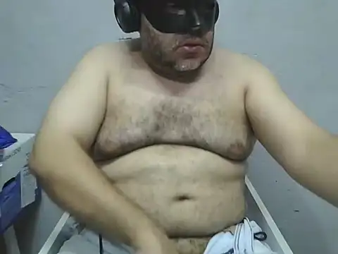 UrsoBissexualPauGrosso online show from April 6, 2026, 5:08 am