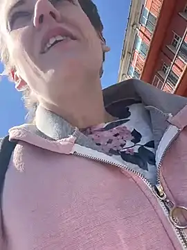 Kamorana online show from April 14, 2026, 10:43 am