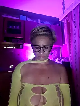 Snapshot of LunaBlaise chatting on June 15, 2026, 6:10 pm LunaBlaise online show from June 15, 2026, 6:10 pm