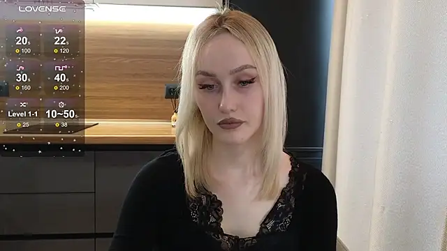 Bella Villen online show from June 10, 2026, 11:42 am